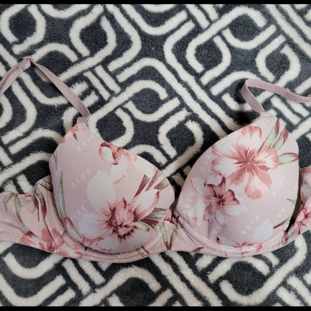 Victoria secret pink wear everywhere push up 32c